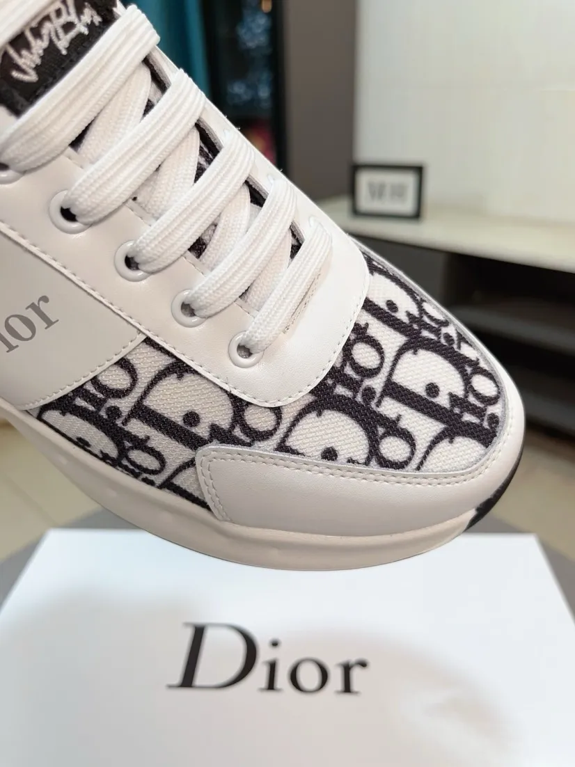 Men's men's shoes 💰440🌹🌹【Dior】Best-selling official website world premiere🔝High-end men's shoes brand official website latest series: The upper is made of imported cowhide with specially designed fabrics➕Mesh breathable lining. Make walking more convenient and comfortable! Compared with the official quality, Midea’s 1:1 replica. Create a fashionable personality to set off your uniqueness! A must-have for trendy men! Classic style. Men's sizes: 38-44.